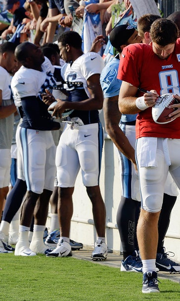Whisenhunt favors veterans on first Titans depth chart